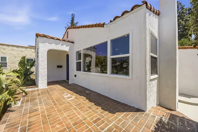 Exterior real estate photography example by LA Media Studio