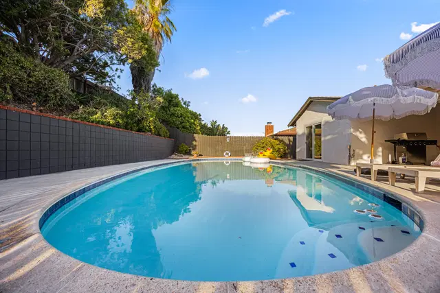 Exterior real estate photography example by LA Media Studio