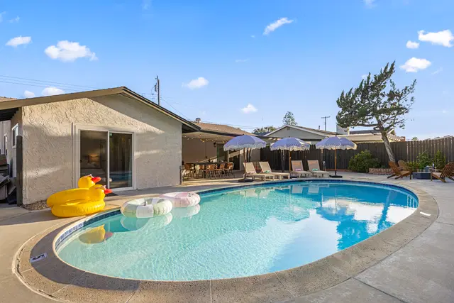 Exterior real estate photography example by LA Media Studio