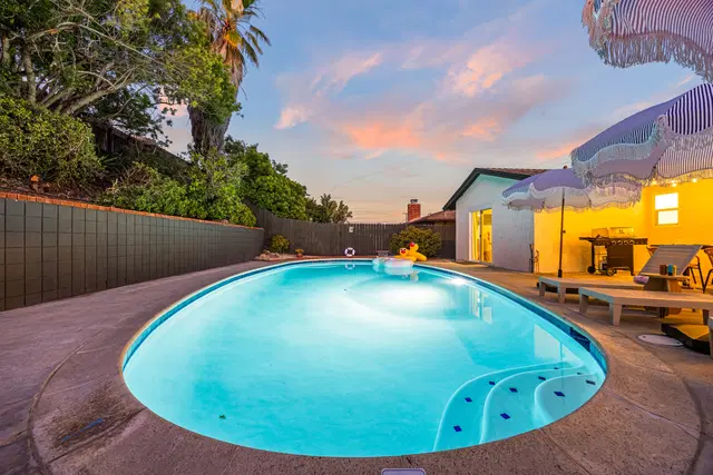 Exterior real estate photography example by LA Media Studio