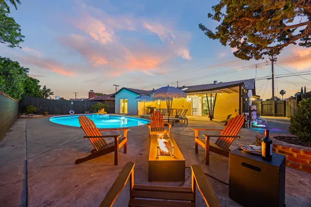 Exterior real estate photography example by LA Media Studio