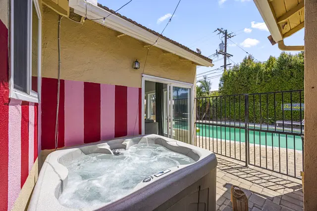 Exterior real estate photography example by LA Media Studio