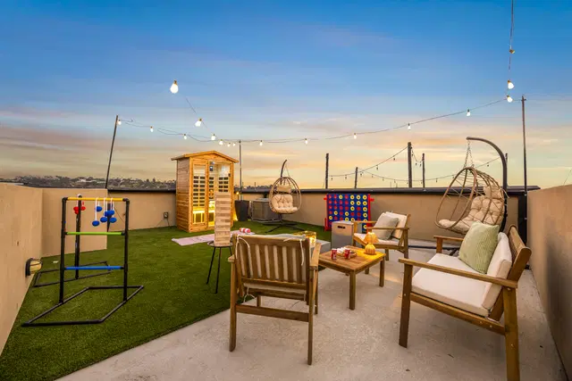 Exterior real estate photography example by LA Media Studio
