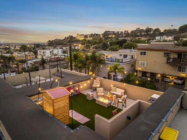Exterior real estate photography example by LA Media Studio